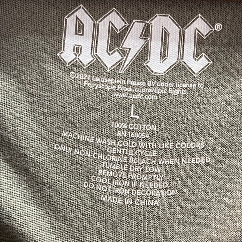AC/DC T-Shirt Womens Large Green High Voltage Graphic Band Tee Rock Grunge Band - Picture 5 of 6